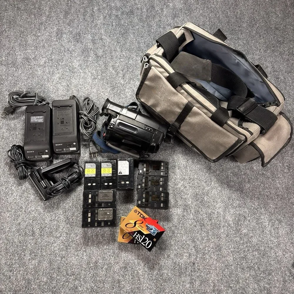 Sony Handycam Video 8 Camcorder VCCD-TR66 Bundle Camera is Tested Bag Batteries